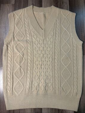SHEIN Men's Cable Knit V-Neck Sweater Vest Tan Size Medium